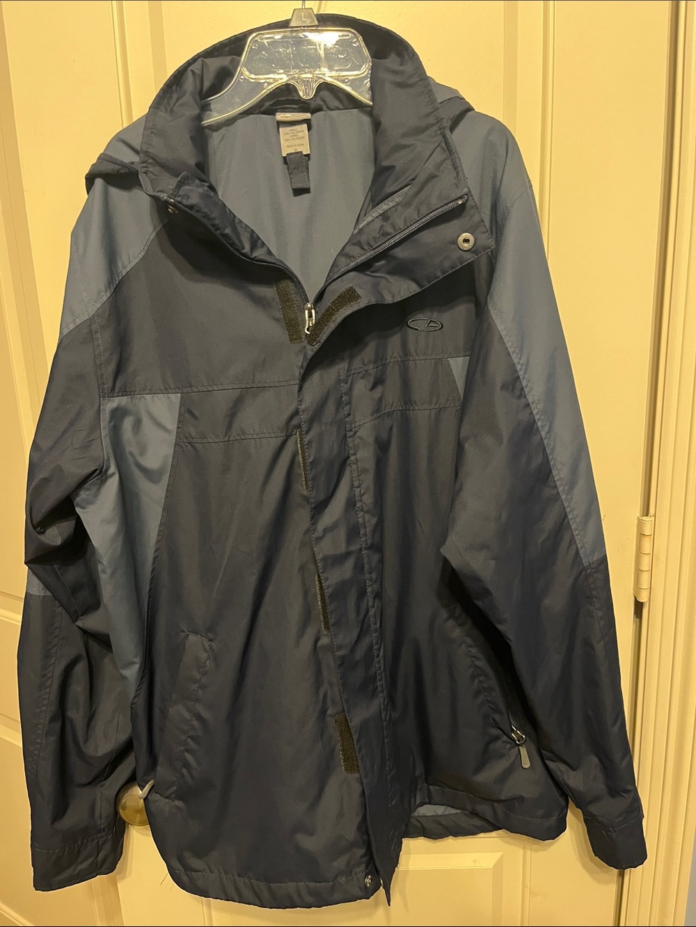 Champion Men's Windbreaker Jacket in Dark Navy and Slate Blue